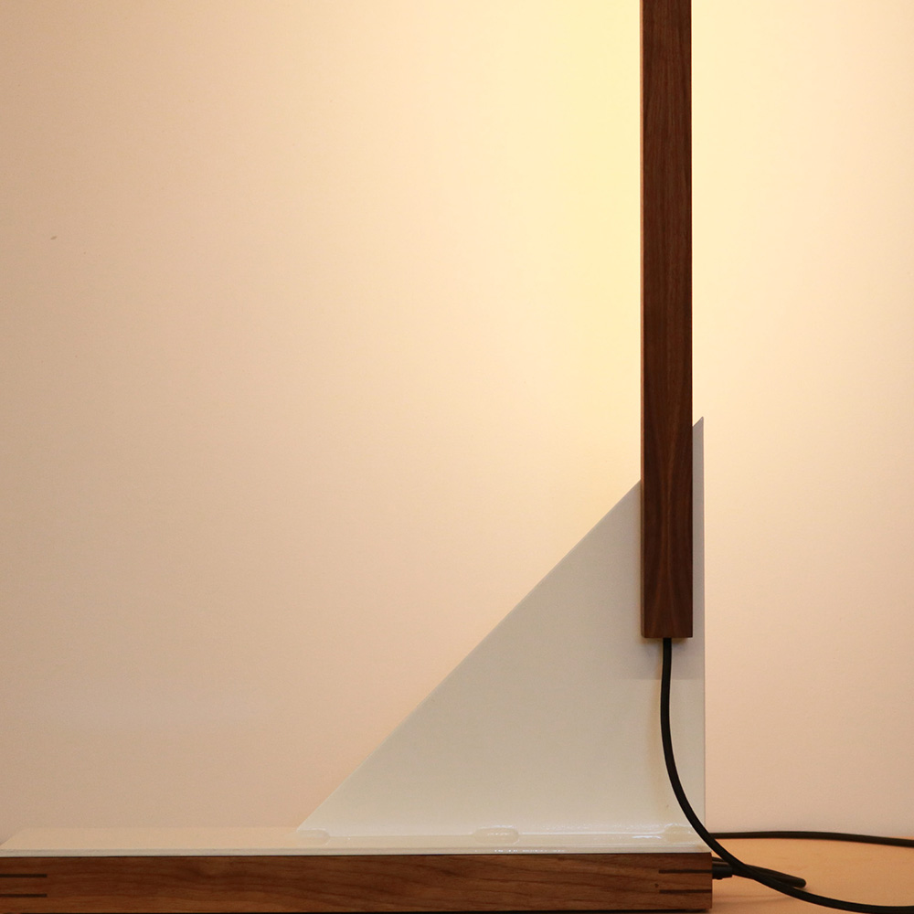 GEO Floor Lamp White Detail_1000x1000